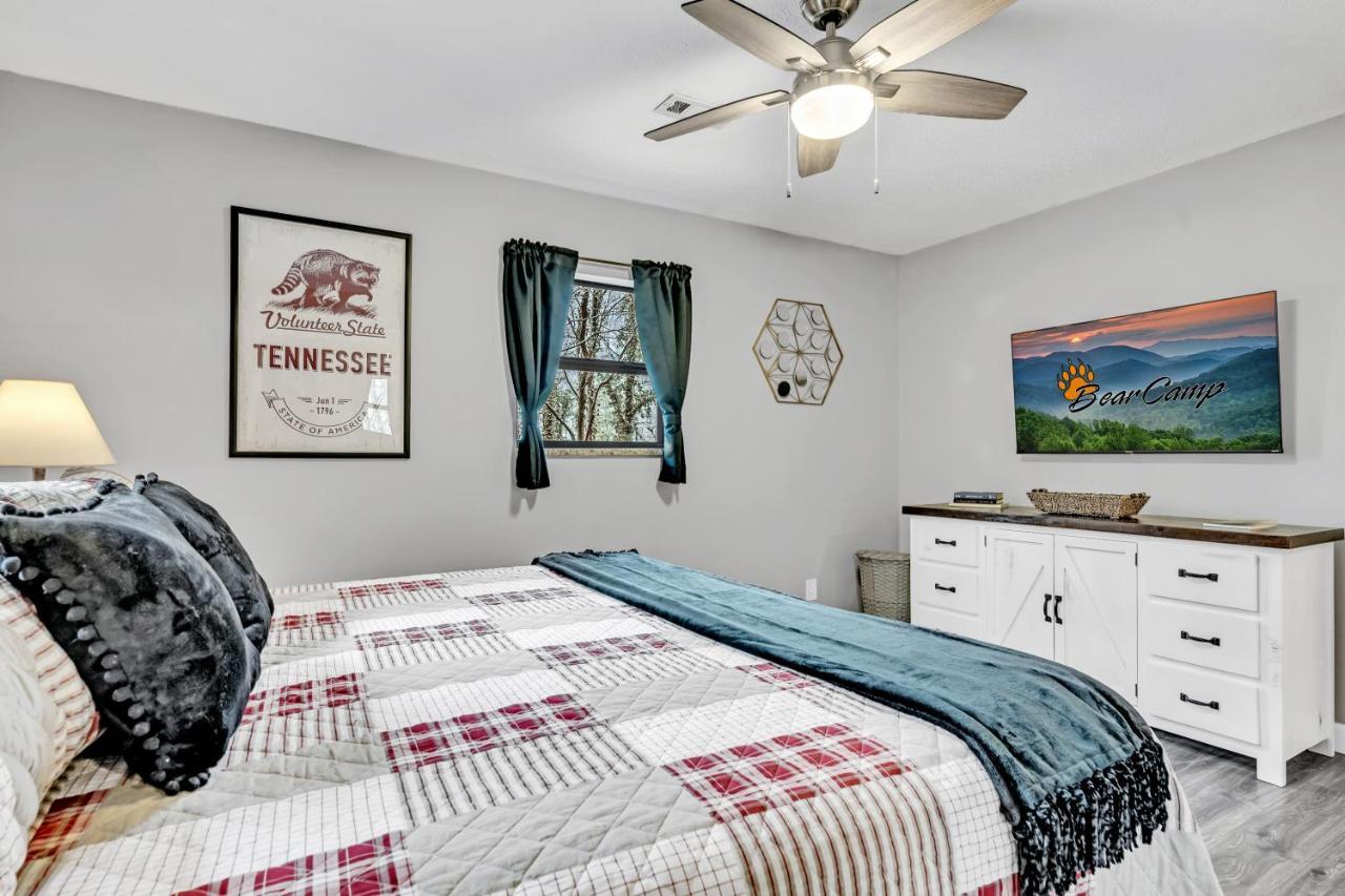 The Cozy Cove, Hot Tub, Wifi, 1089 Free Tickets Each Paid Day, Dollywood And More Sevierville Ngoại thất bức ảnh