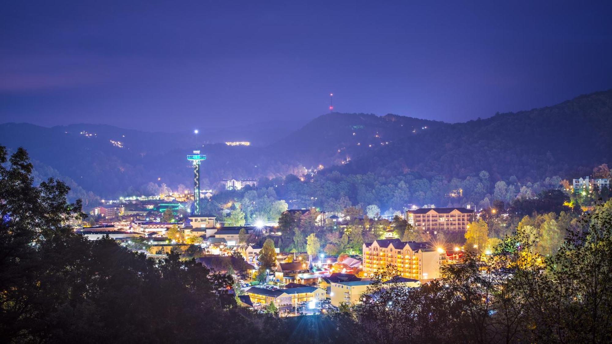 The Cozy Cove, Hot Tub, Wifi, 1089 Free Tickets Each Paid Day, Dollywood And More Sevierville Ngoại thất bức ảnh